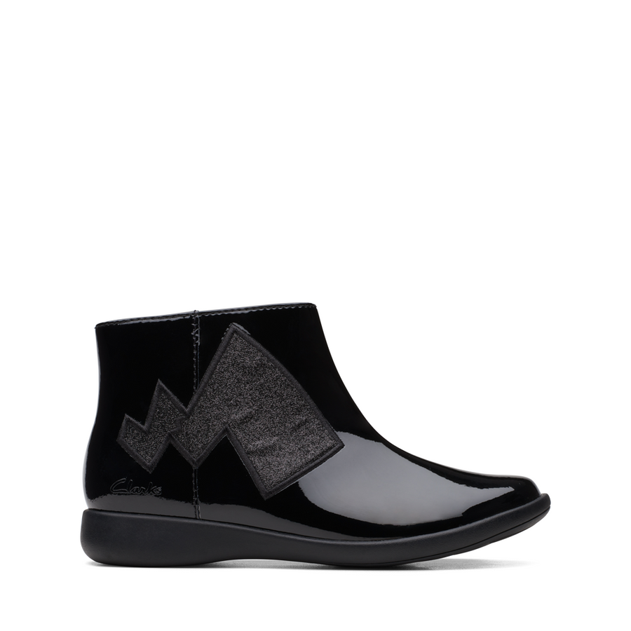 Clarks - Etch Trail K. - Black Pat - School Shoes