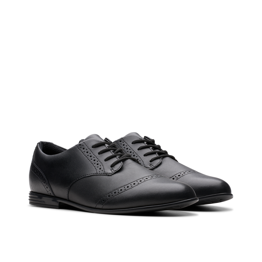 Clarks - FinjaBrogue Y. - Black Leather - School Shoes